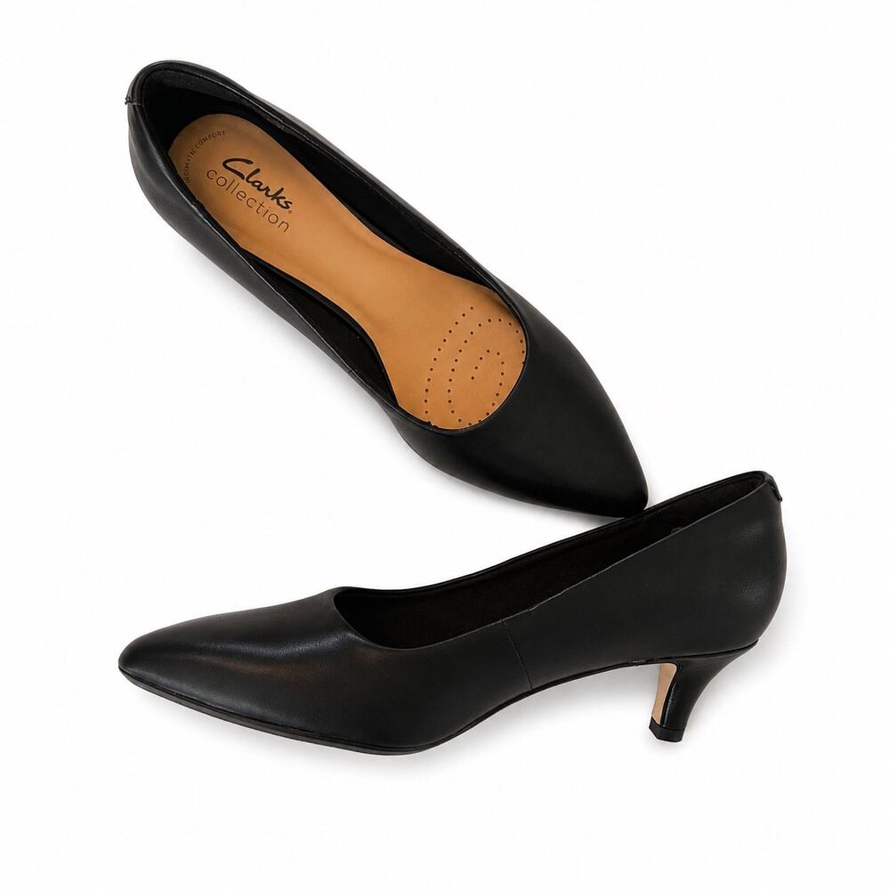 Clark’s leather upper 2 inch  heeled pump. Black leather women’s 7.5